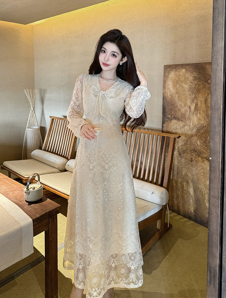 Aurelia Vintage Floral Midi Dress