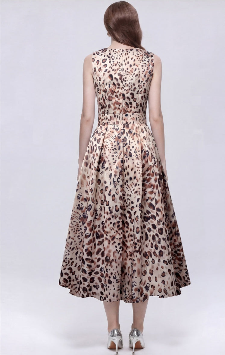 Brown Sleeveless printed With A Three-dimensional Cut Dress