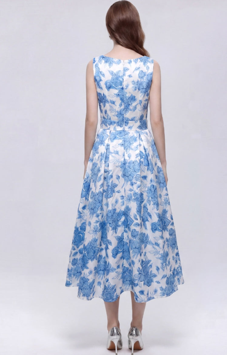 Blue Flower Sleeveless printed With A Three-dimensional Cut Dress