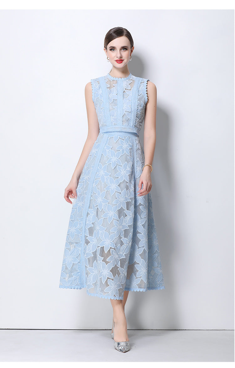 Court style round neck sleeveless short top with high-waisted embroidered hollow lace skirt