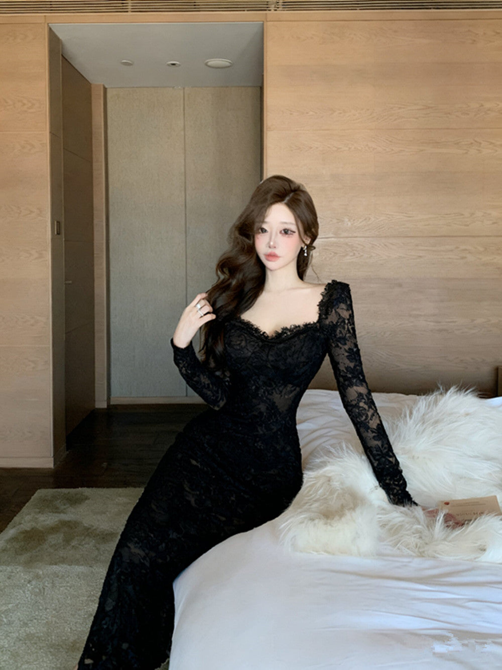 Elegant Floor - Length Lace Gown - Sophisticated Square Neck Evening Maxi Dress