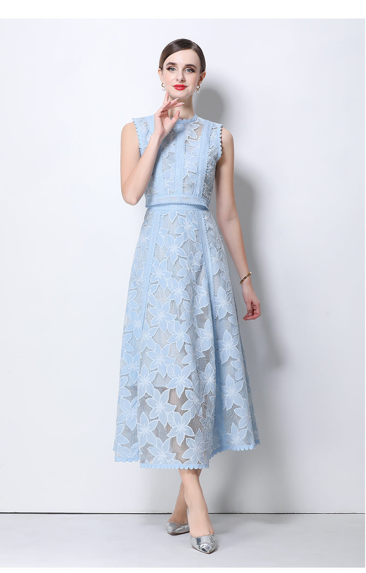 Court style round neck sleeveless short top with high-waisted embroidered hollow lace skirt