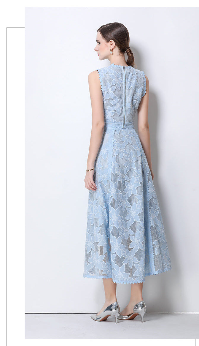 Court style round neck sleeveless short top with high-waisted embroidered hollow lace skirt