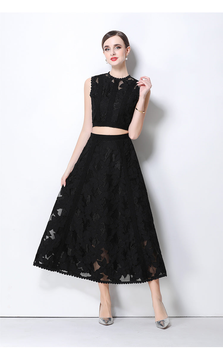 Court style round neck sleeveless short top with high-waisted embroidered hollow lace skirt