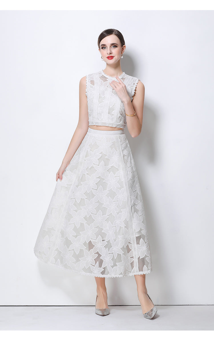 Court style round neck sleeveless short top with high-waisted embroidered hollow lace skirt