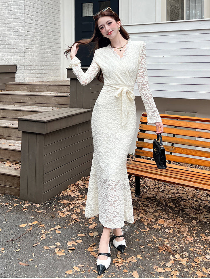White Lace Scalloped V-Neck Floral Lace Mermaid Dress With Long Sleeves