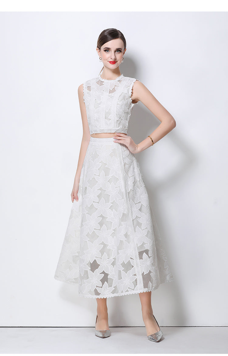 Court style round neck sleeveless short top with high-waisted embroidered hollow lace skirt