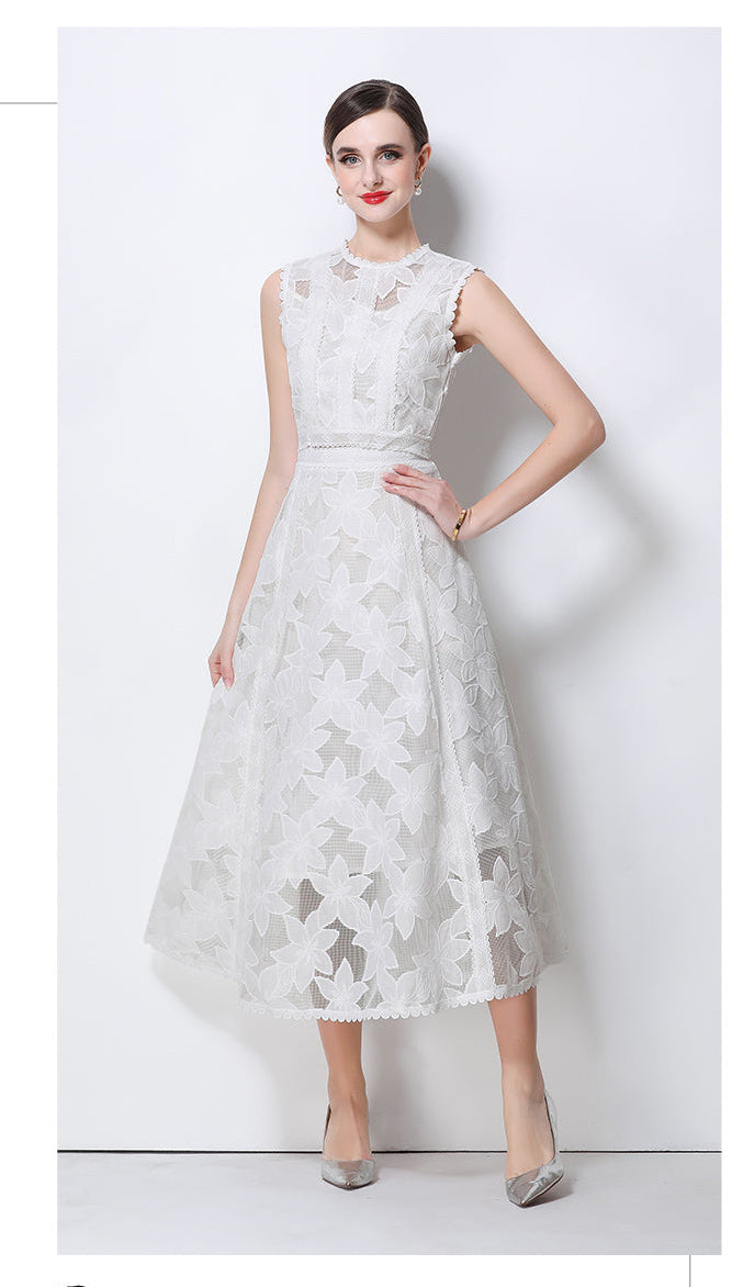 Court style round neck sleeveless short top with high-waisted embroidered hollow lace skirt