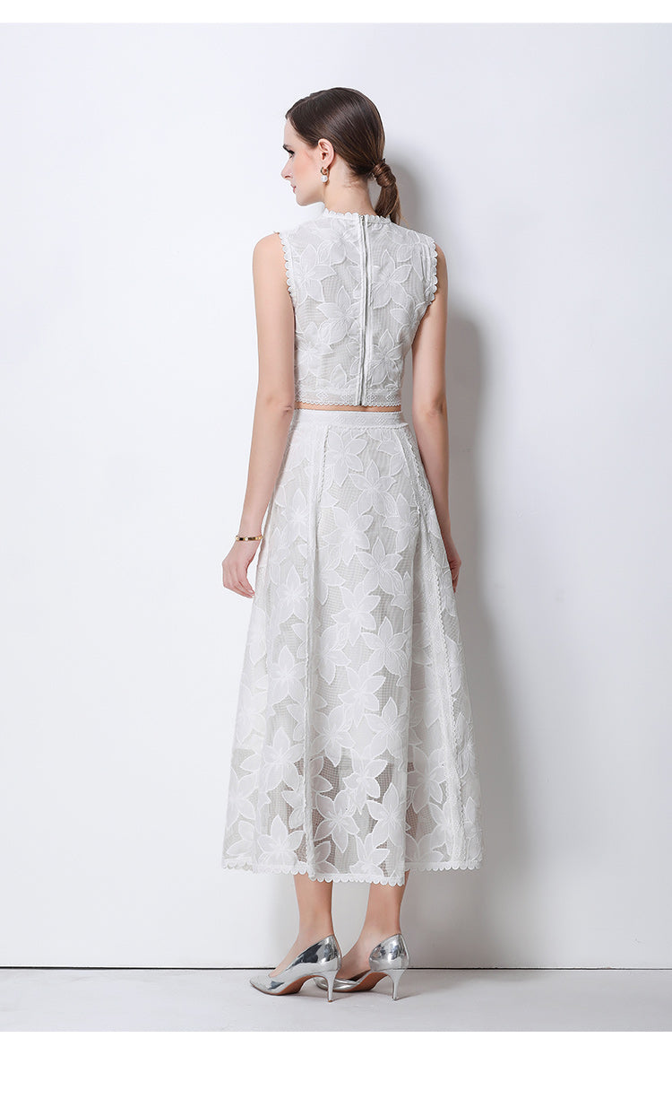 Court style round neck sleeveless short top with high-waisted embroidered hollow lace skirt
