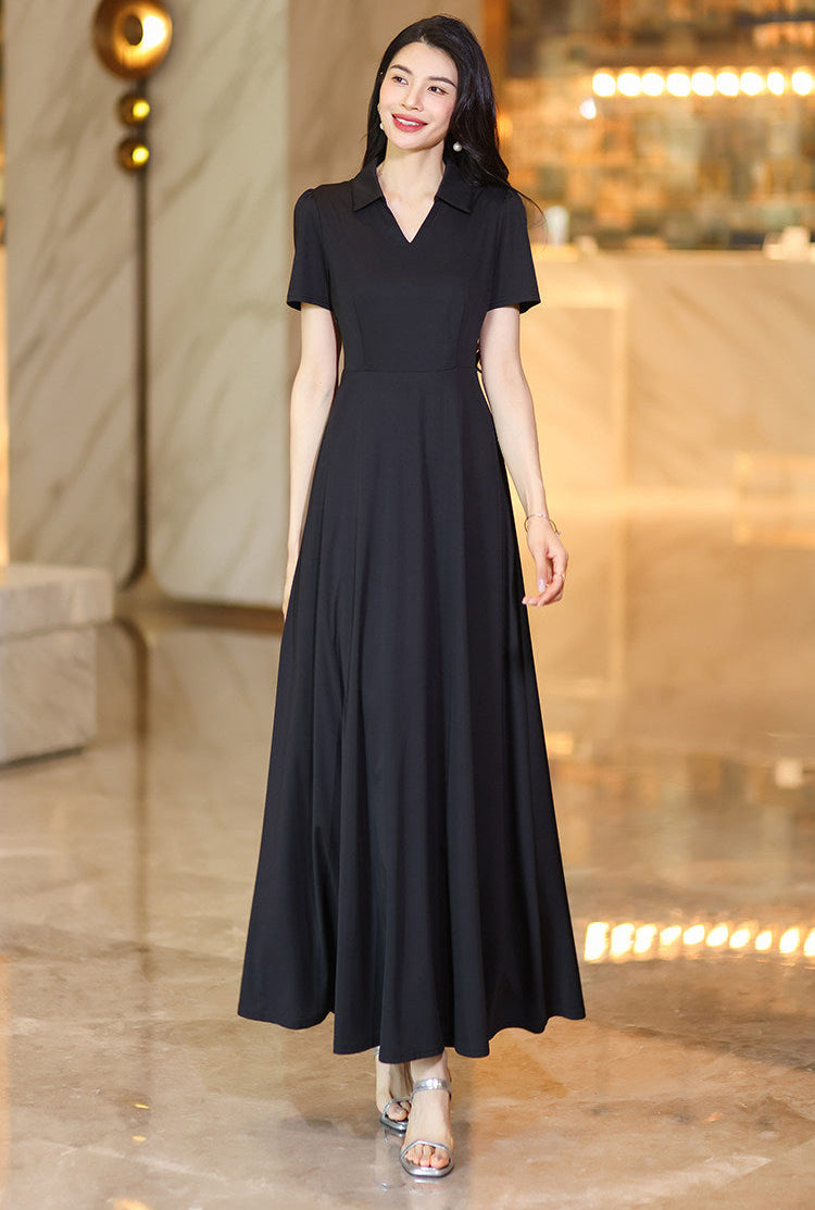 Graceful Noir Pleated Plus Size Maxi Dress