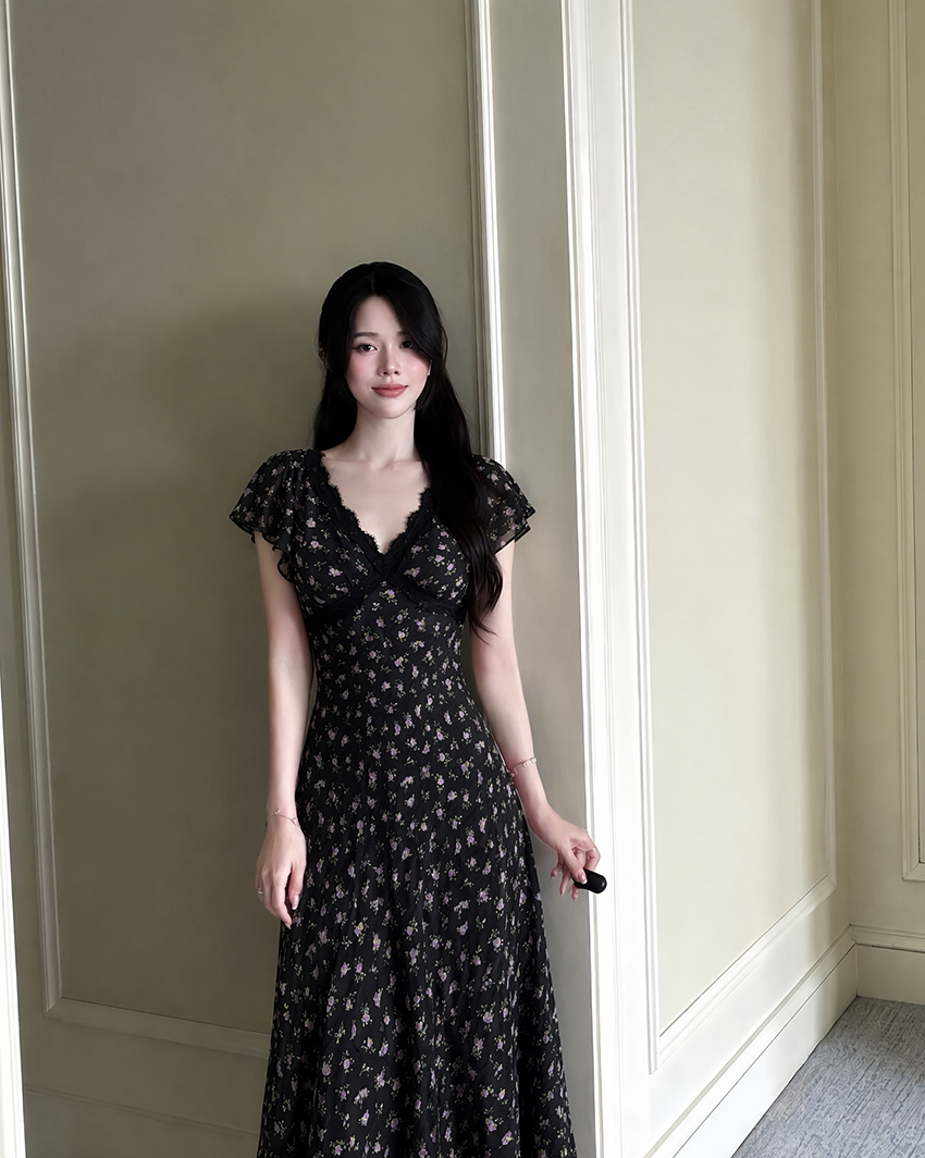 Plus Size Black Ditsy Floral Flutter Sleeve Midi Dress
