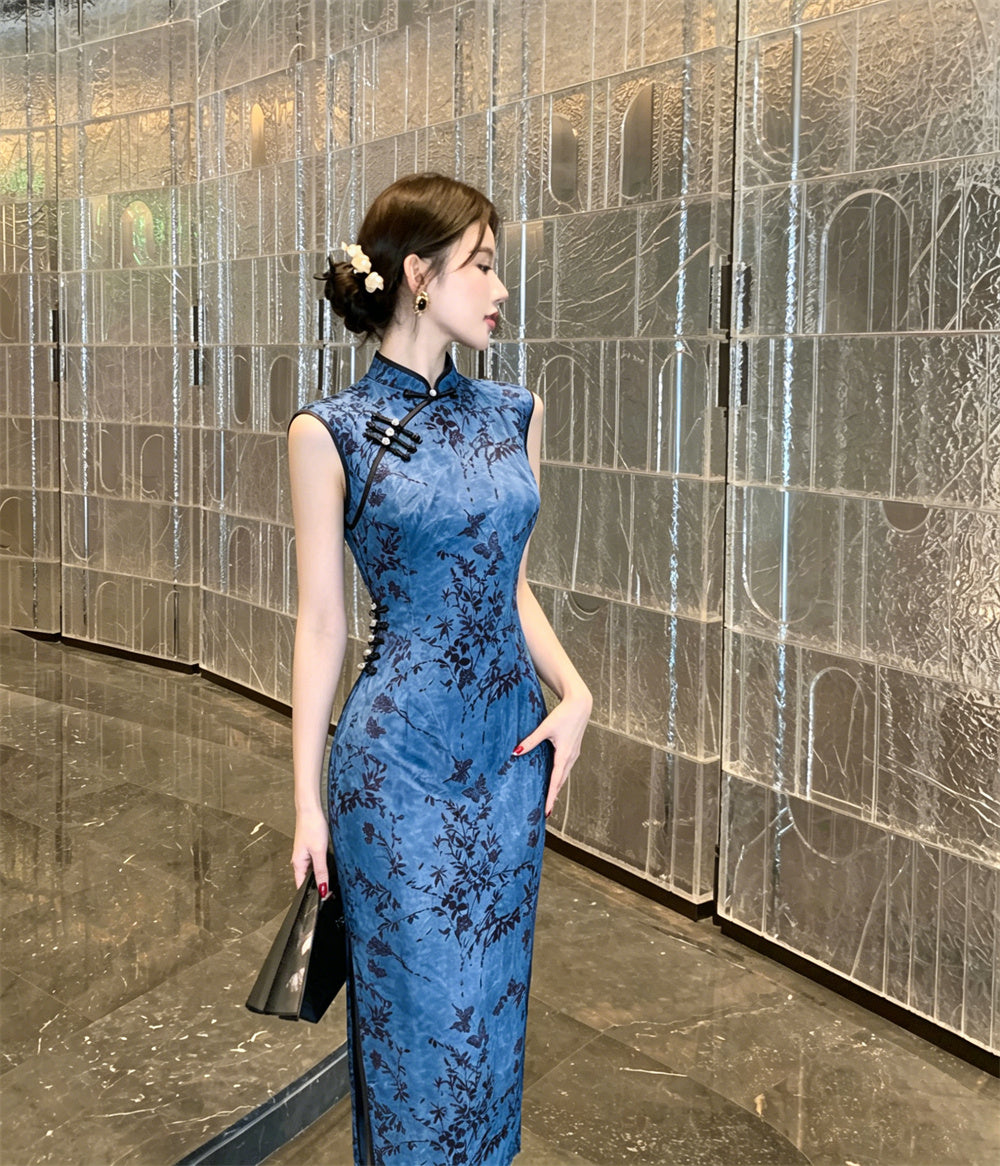 Blue Willow Sleeveless Silk-Blend Cheongsam