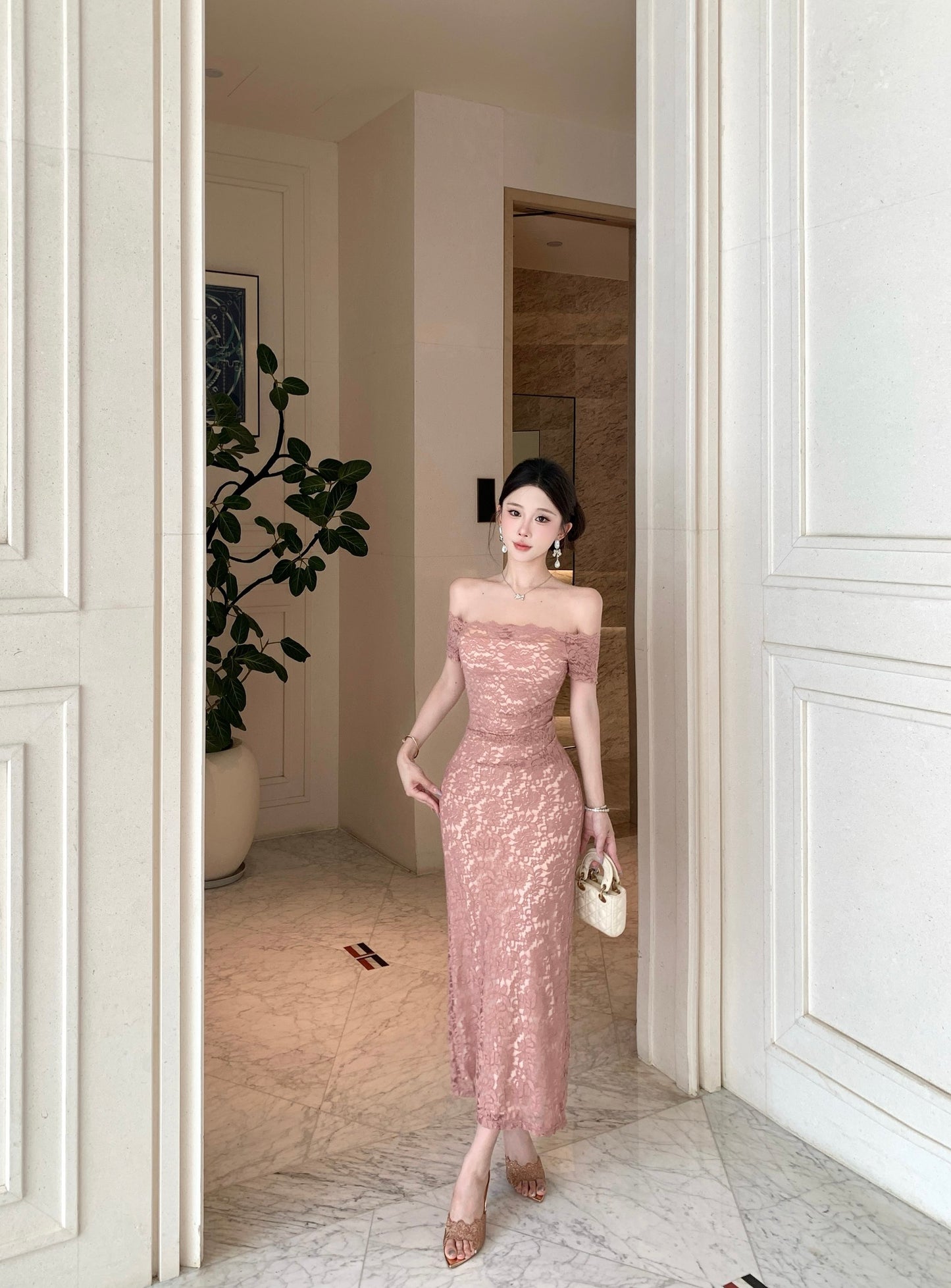 Dusty Pink Off-The-Shoulder Short-Sleeve Fitted Floral Lace Maxi Dress