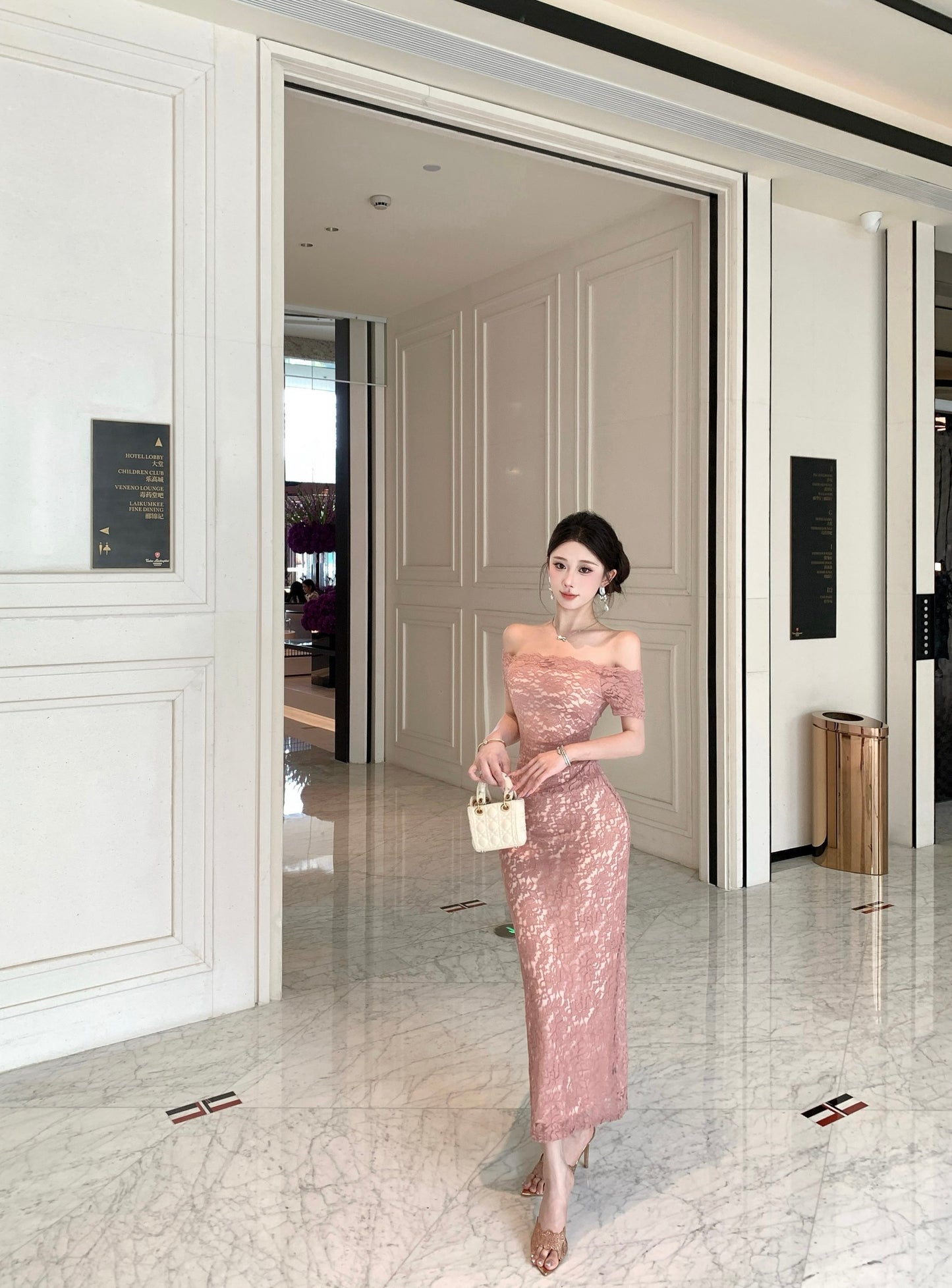 Dusty Pink Off-The-Shoulder Short-Sleeve Fitted Floral Lace Maxi Dress