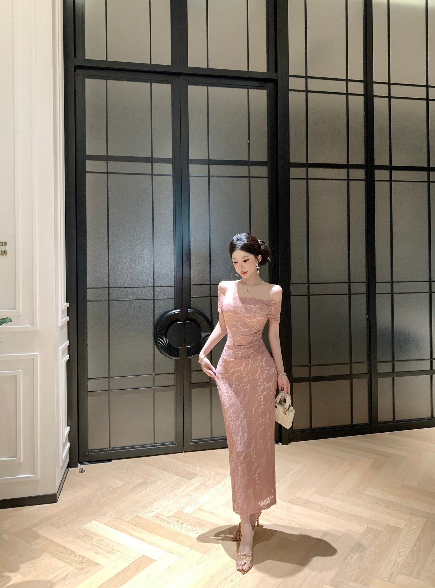 Dusty Pink Off-The-Shoulder Short-Sleeve Fitted Floral Lace Maxi Dress