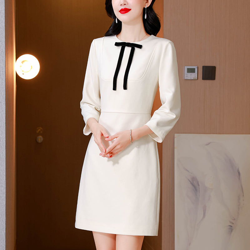 French Elegance Contrast Velvet Bow Off-White Sheath Dress