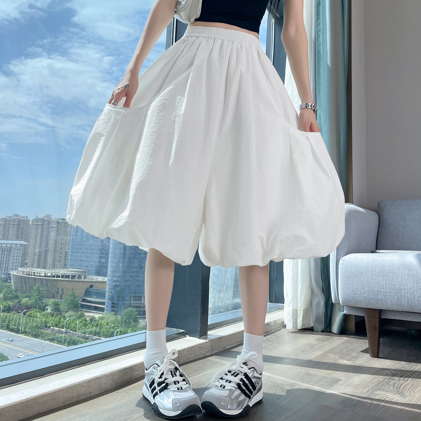 High-Waisted Bubble Hem Wide-Leg Capri Pants
