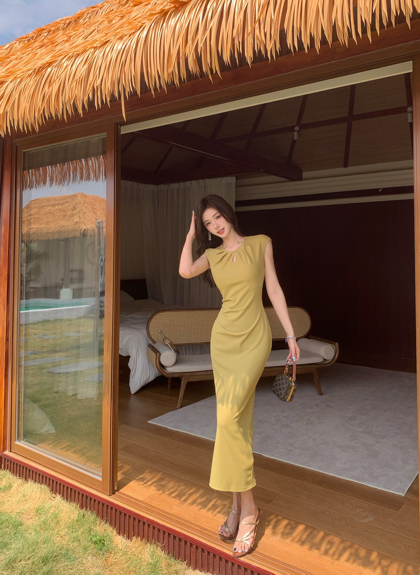The Versatile High-Waisted Stretch Maxi-Keyhole Edition