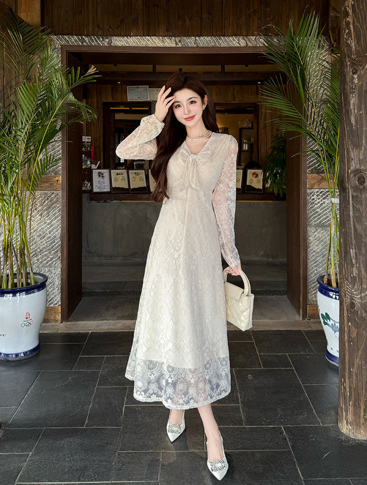 Aurelia Vintage Floral Midi Dress