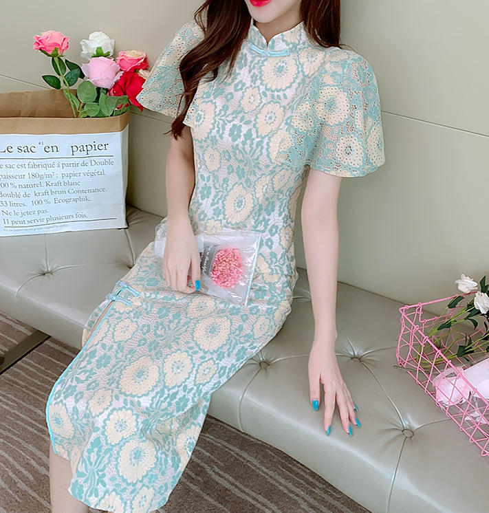 Pastel Floral Flutter-Sleeve Cheongsam