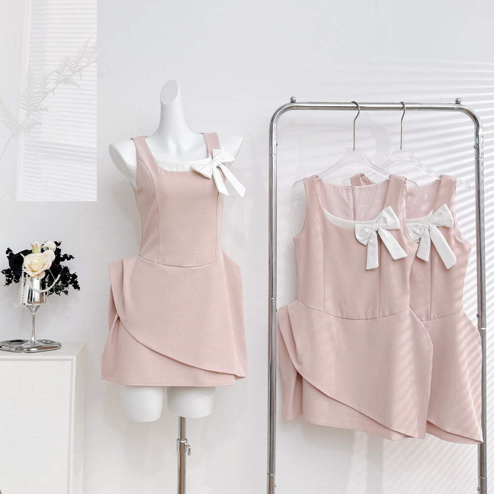 Sleeveless A-Line Mini Dress with White Bow