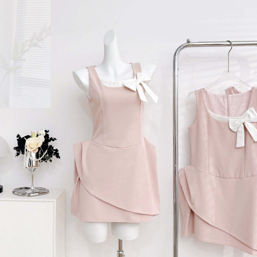 Sleeveless A-Line Mini Dress with White Bow