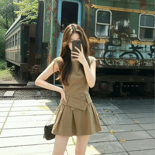Sleeveless Khaki Criss-Cross Waist Pleated Dress