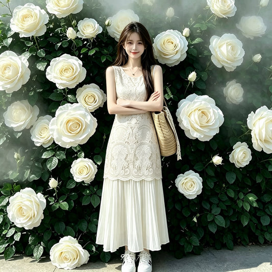 Daisy Dream Lace Pleated Maxi