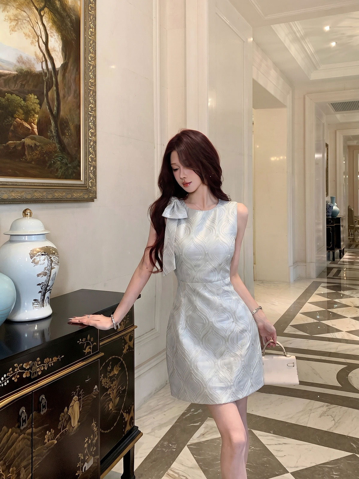 Sleeveless Wavy A-Line Mini Dress With Shoulder Bow