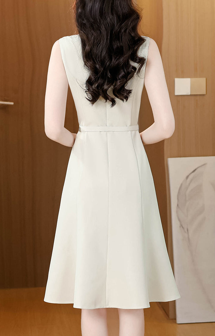 Grace Sleeveless Princess-Seam Dress
