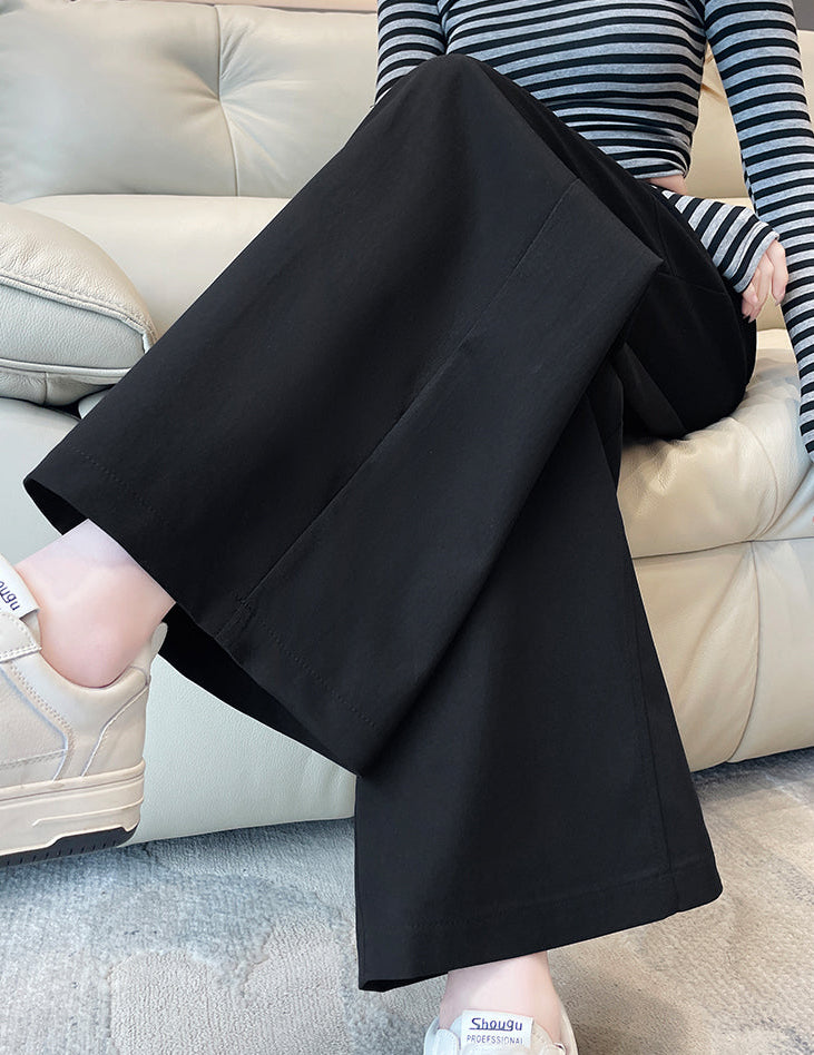 Street-Style Paneled Palazzo Pants