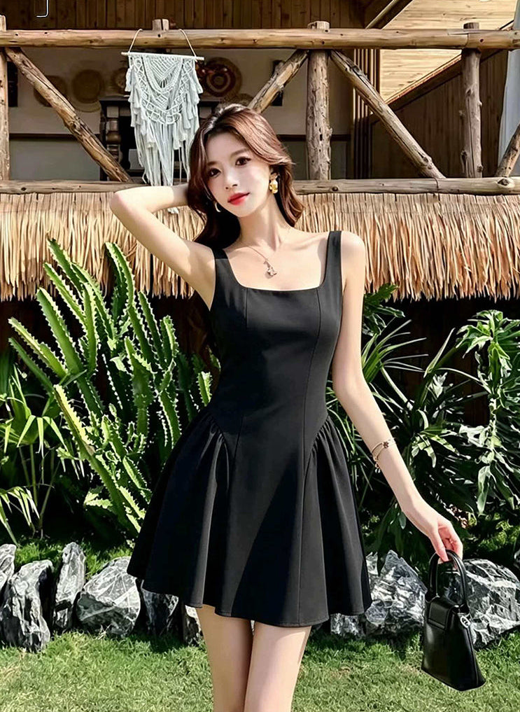 The Belle Square-Neck Flare Mini