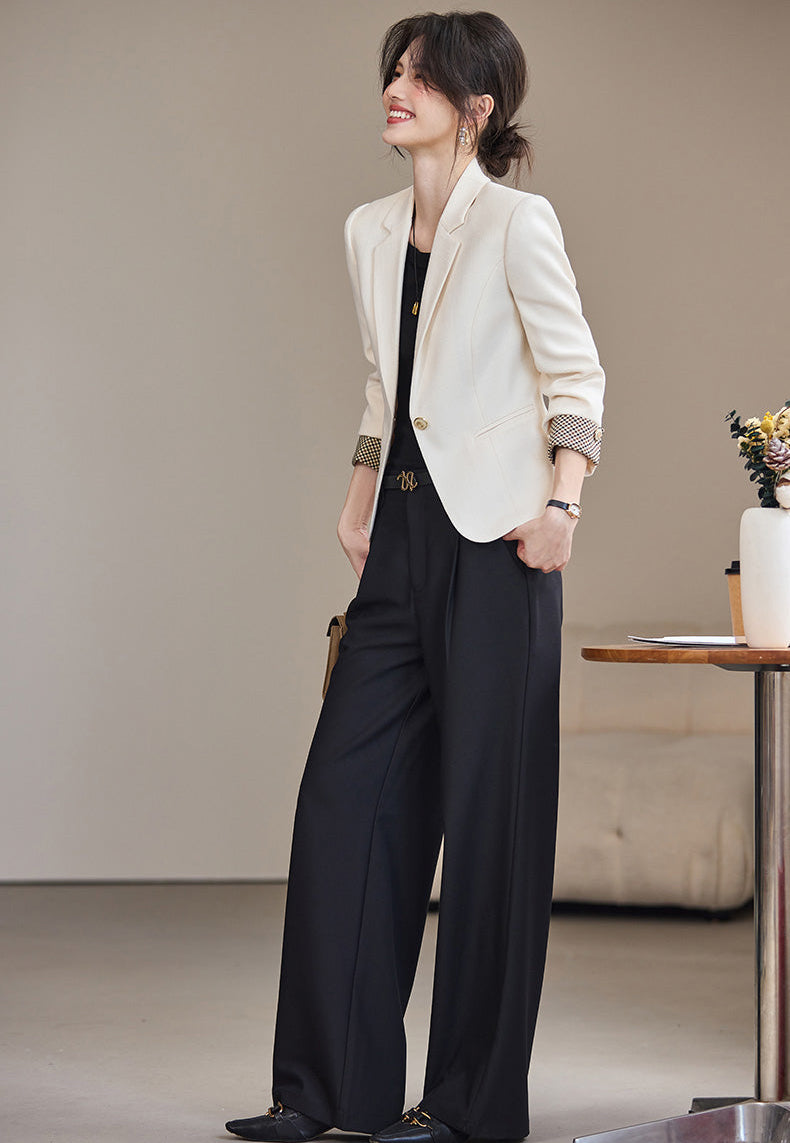 The Metro Contrast-Cuff Blazer
