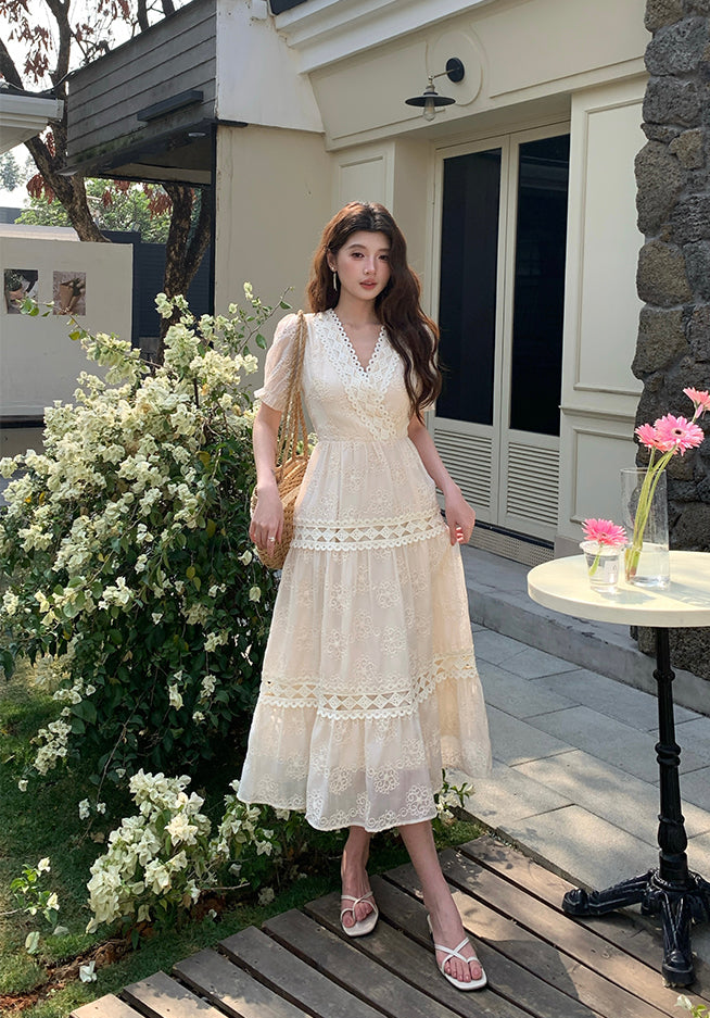 Amelia Vintage Lace Maxi Dress