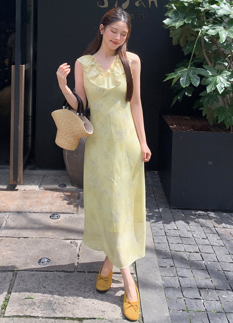 Summer Breeze Ruffle-Trim Floral Sundress