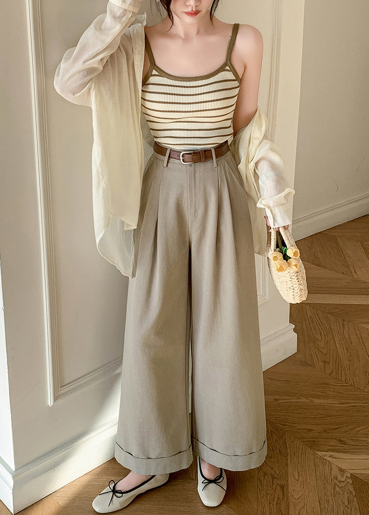 Retro-Style Wide-Leg With Tailored Pleat Front