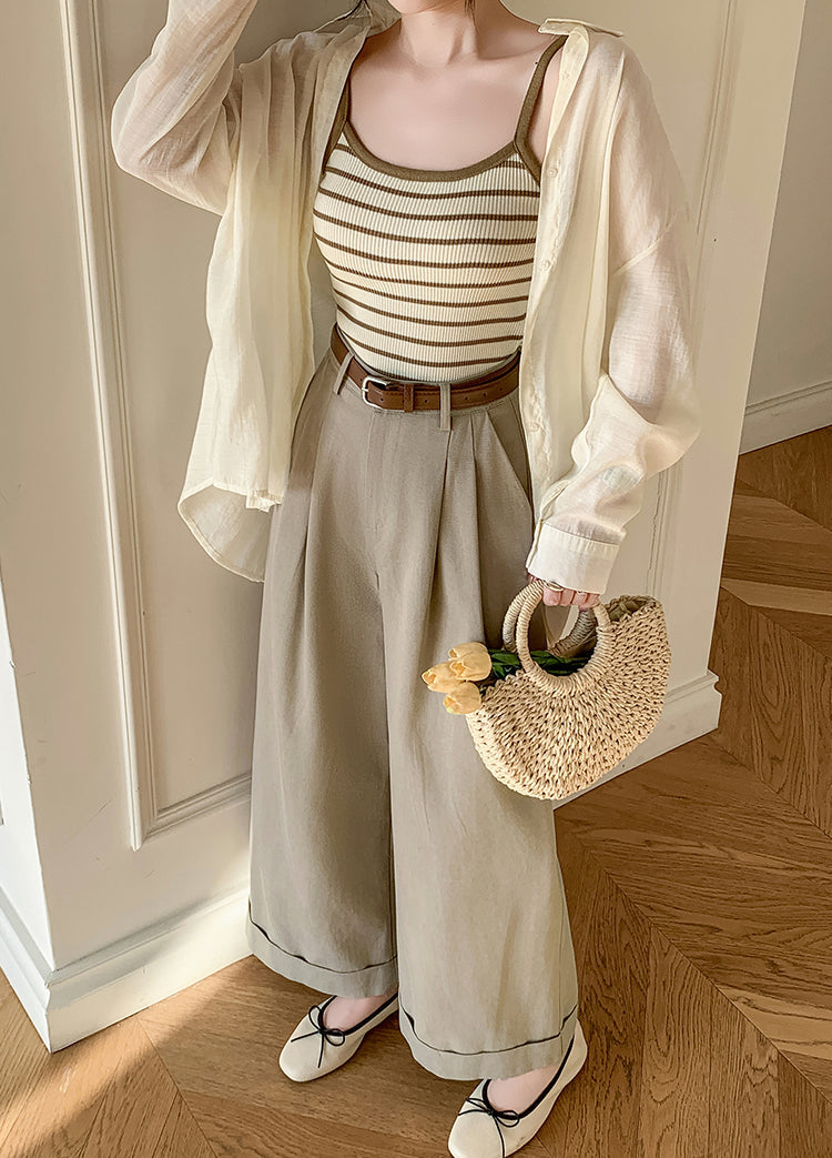 Retro-Style Wide-Leg With Tailored Pleat Front