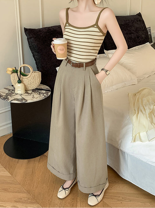 Retro-Style Wide-Leg With Tailored Pleat Front
