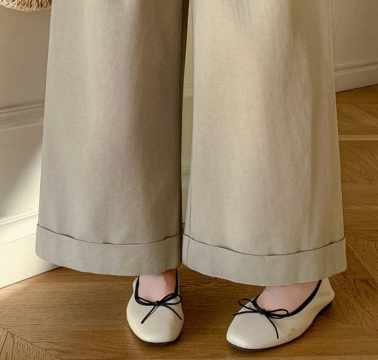 Retro-Style Wide-Leg With Tailored Pleat Front