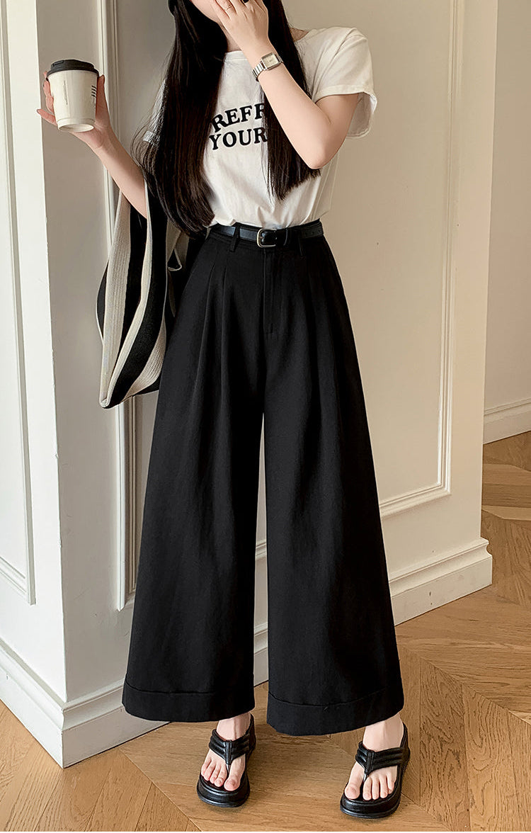Retro-Style Wide-Leg With Tailored Pleat Front