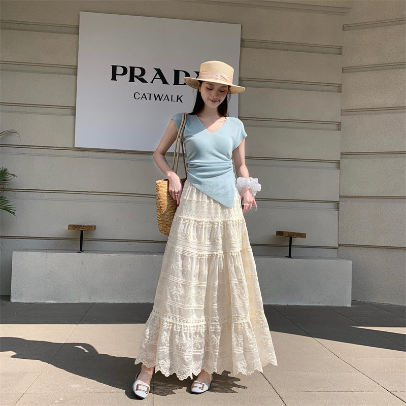 Vintage-Inspired Tiered Lace Maxi Skirt