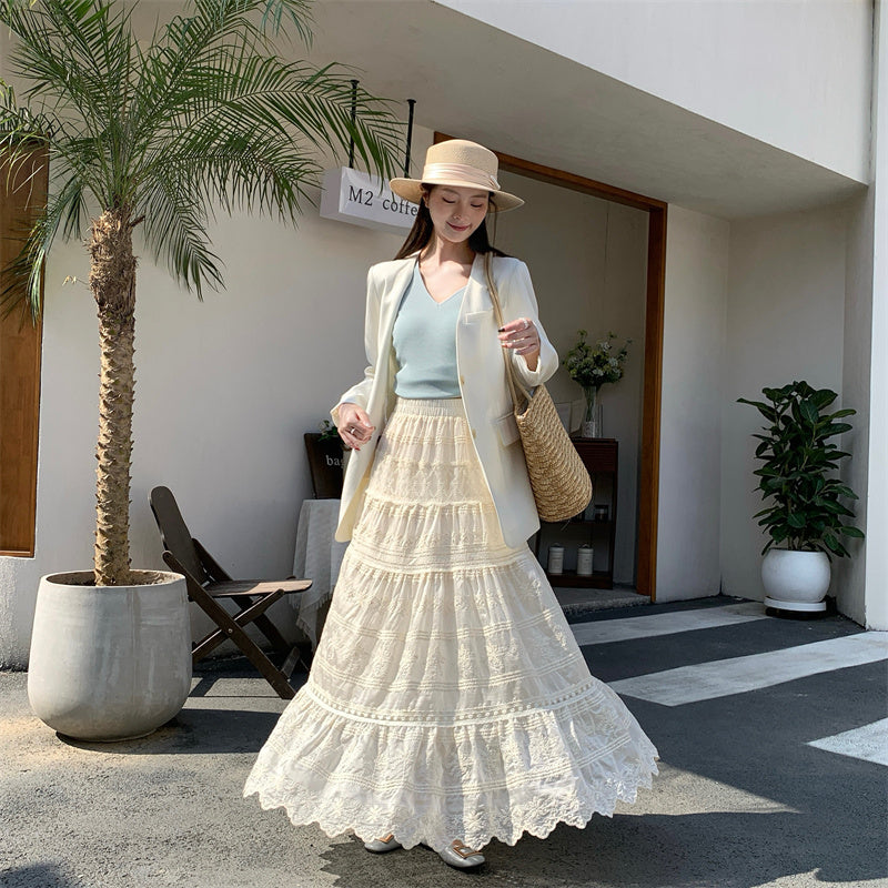 Vintage-Inspired Tiered Lace Maxi Skirt